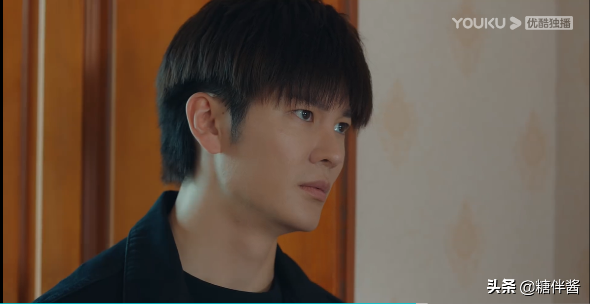 《女心理师》原著评分7.3，影视化5.2，收视全靠杨紫井柏然甜爱