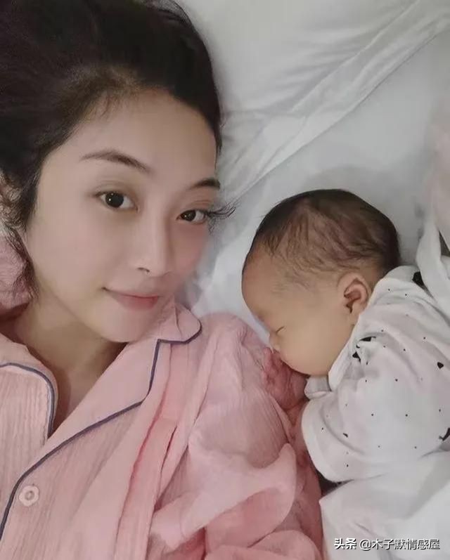 30岁美女模特“无偶生子”，女人有钱才可以过好想要的生活