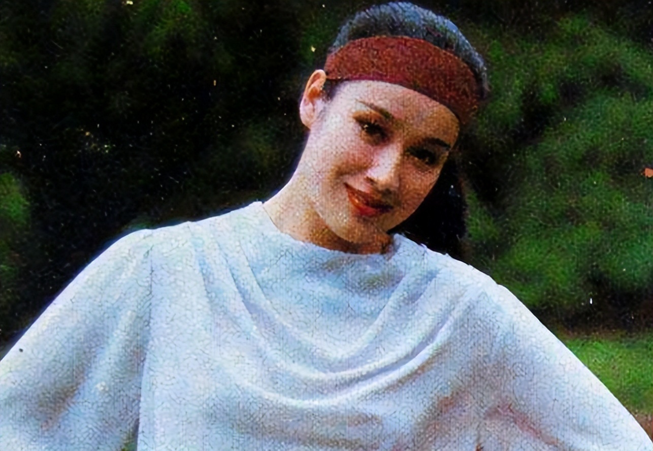 索宝莉：因一首歌爆红，为丈夫屈建远嫁，身世凄苦，56岁病逝异乡