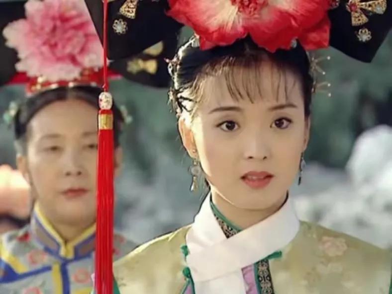 1999年，王艳主演的电视剧《还珠格格》的第二部在全国大受欢迎。