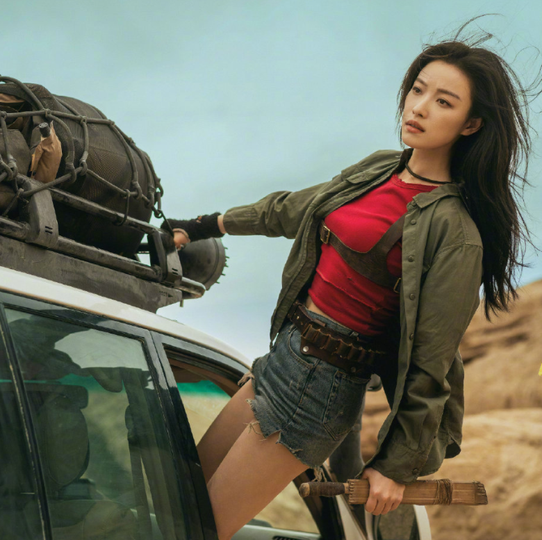 鹅厂新剧招商海报曝光！修图师集体掉线，肖战、李沁直接脸变形