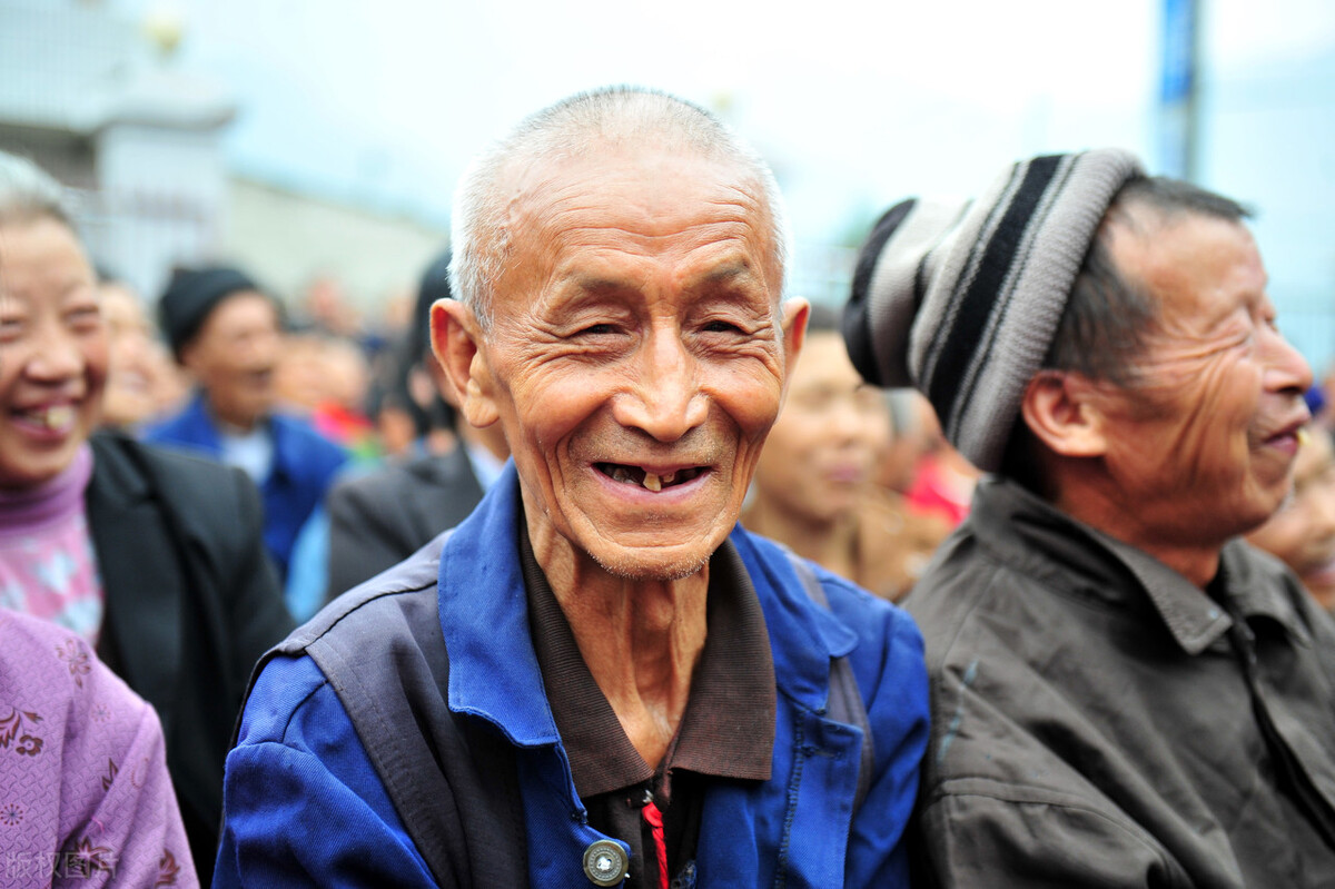 岁月静好，老有所依：晚年时光里的温暖与陪伴