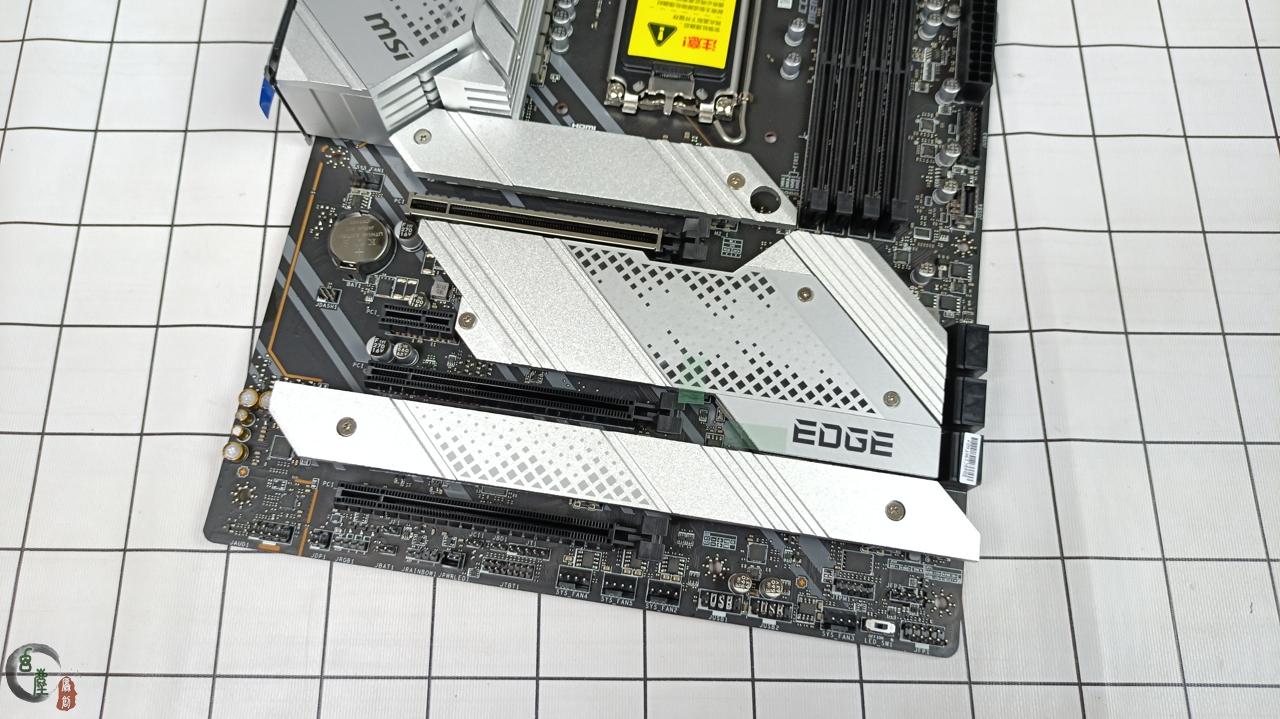新年装机第一弹！12600K+Z690+DDR4配置，游戏省钱两不误