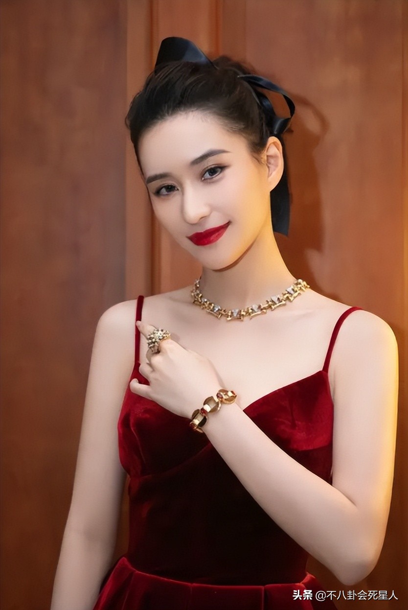 娱乐圈8大“水”星：家世、学历掺水，豪横是假的，没底气是真的