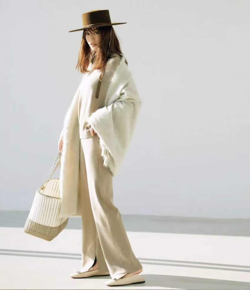 过年穿“白色”，讲究女人都有哪些套路？3招必杀技，招招提衣品