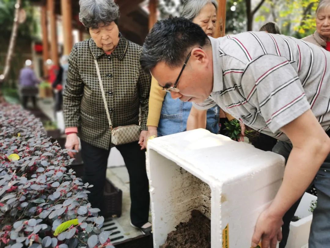 春暖国德（自理篇）丨不为往事忧，但愿余生笑