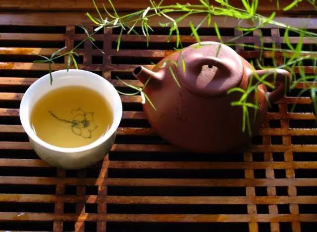 描写喝茶时心情句子_晶羽科技