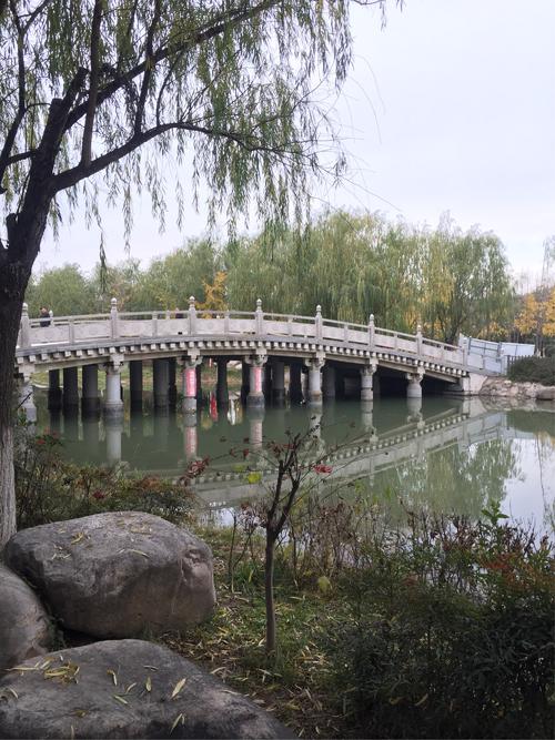 一寸光阴一寸金！高考作文参考范文《时间是试金石》