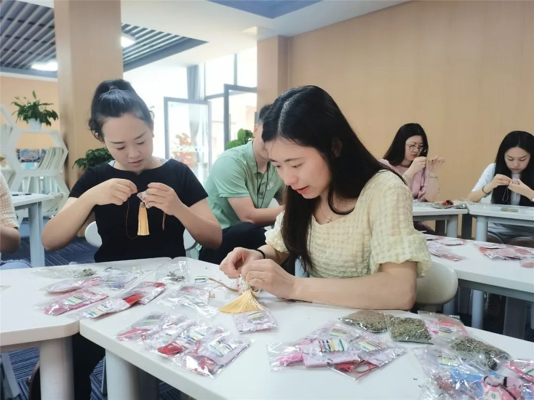 “粽”情端午 欢乐无限｜实验小学外国语学校工会委员会欢庆端午节