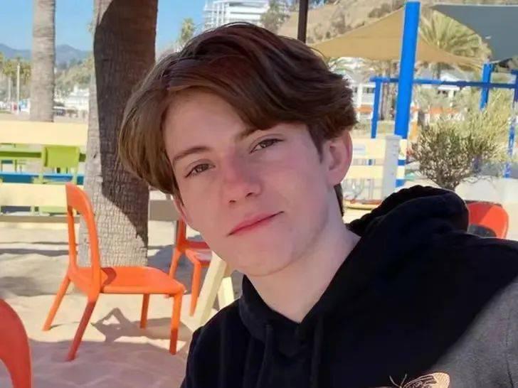 6月份还没过完，就有14位名人离世，最大95岁，最小18岁