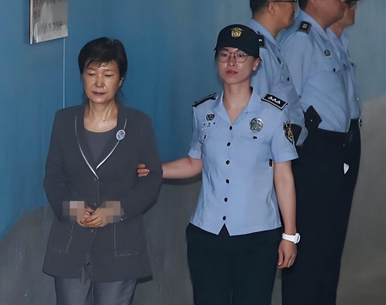 70歲樸槿惠近況不錯，如今安享晚年吃飯香，已住進25億養老房子