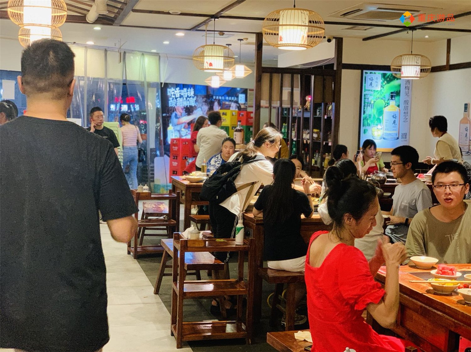 重庆餐饮竞争太激烈！90后创业10个月没回本，房租一个月就要8000