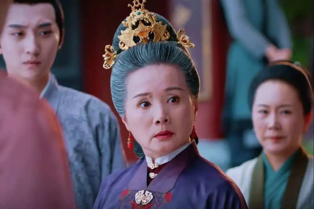 谁说她们只能演妈妈?这9位女星年轻时颜值惊人,不输现在流量花