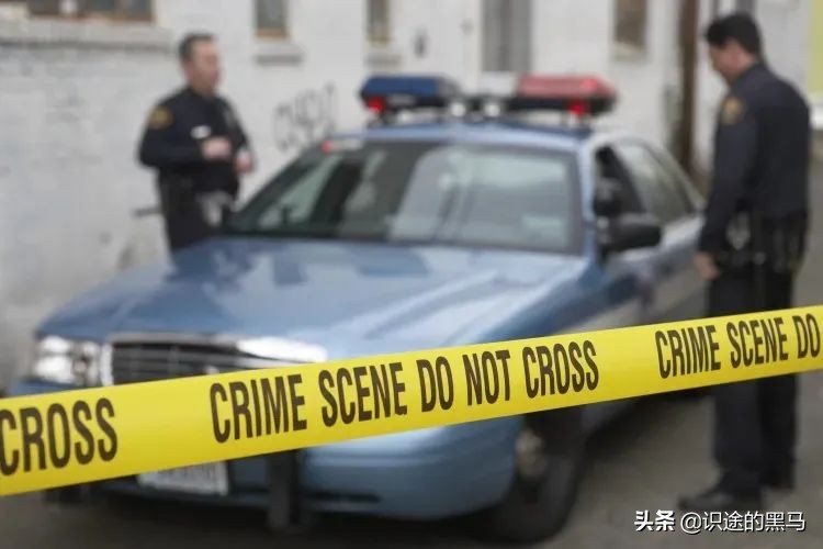 科技公司CEO下飞机就被警察按倒在地，竟与30年前的美女惨案有关