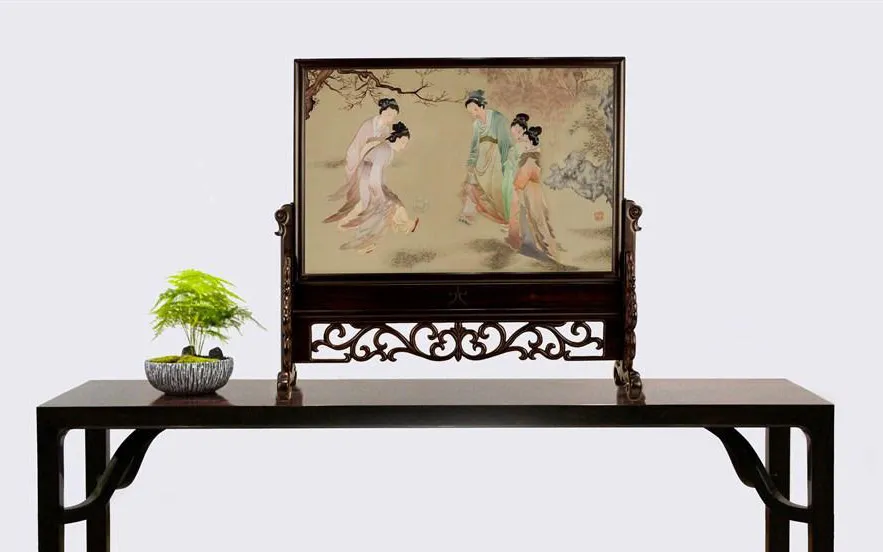 针尖上的奥运，指尖上的拼搏—北京奥运博物馆收藏《仕女蹴鞠图》