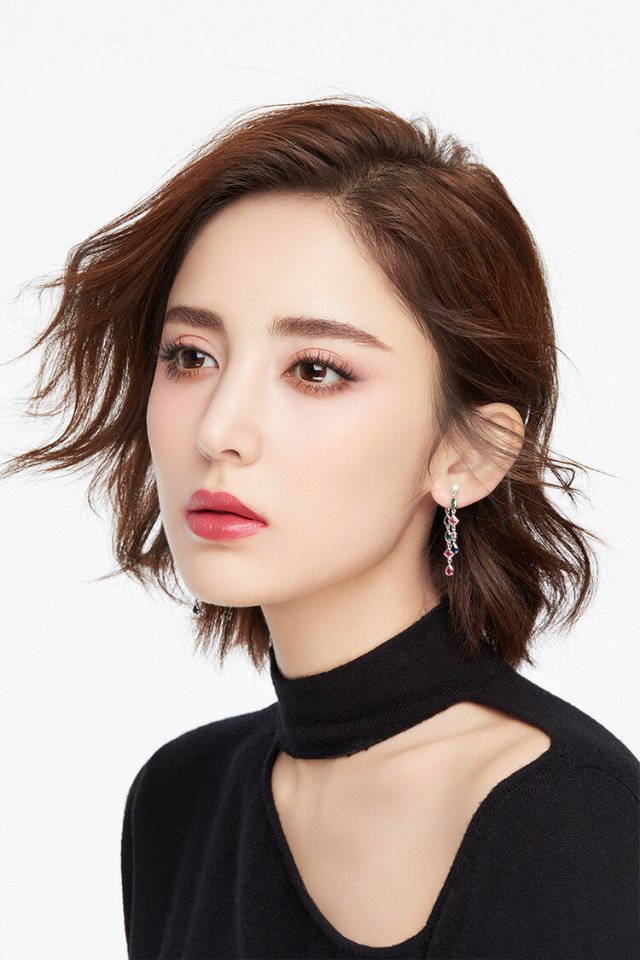 五官乱飞,眼神空洞,表情呆滞,这4位"木头美人"演技不忍直视