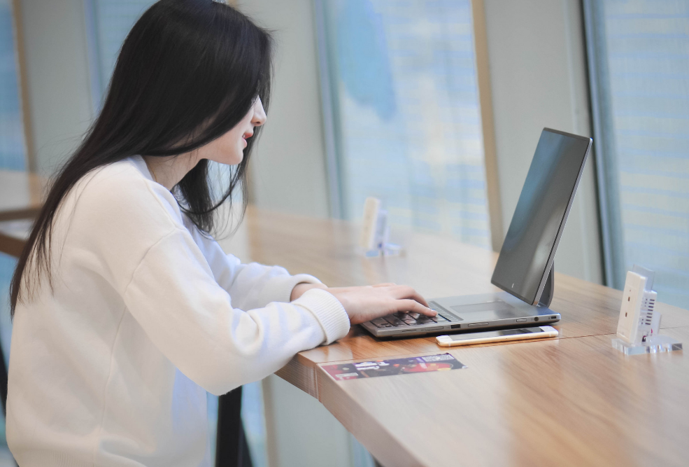 未来十年女生很“吃香”的专业，性价比非常高，女同学别错过