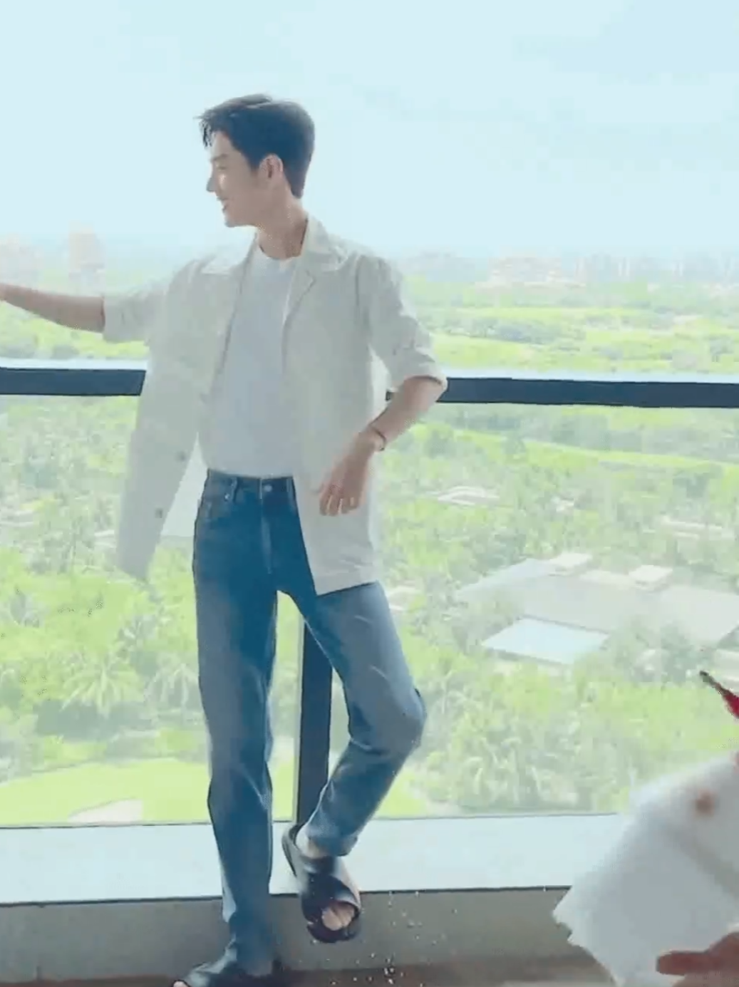 好消息频出!肖战官宣新代言之后,又有两个代言续约了