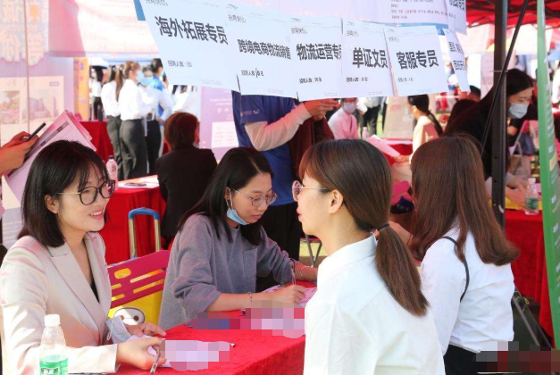 985大學(xué)生和普通大學(xué)生，到底差在哪里？面試官的話扎心了