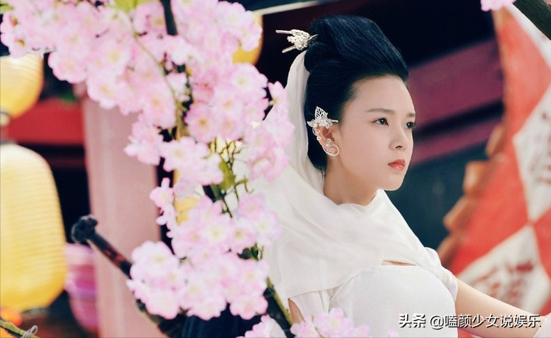 8位出道即巅峰的明星：一部剧爆红却没后续，有的一夜秒变素人