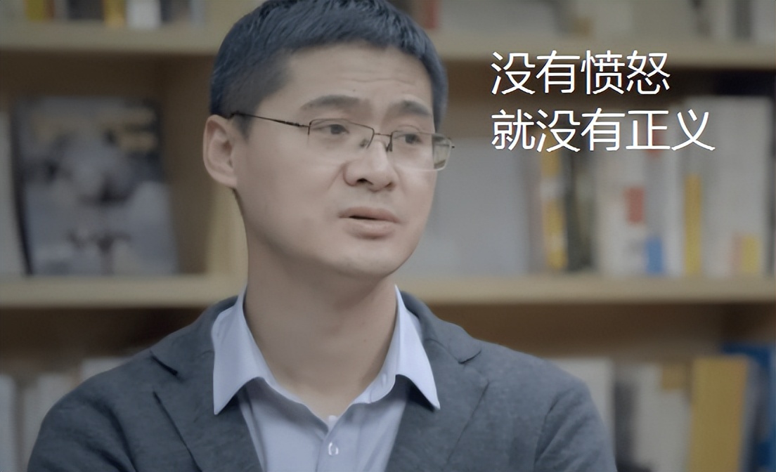 大学图书馆也不安全了？上外一女大学生的咖啡，被男生投“异物”