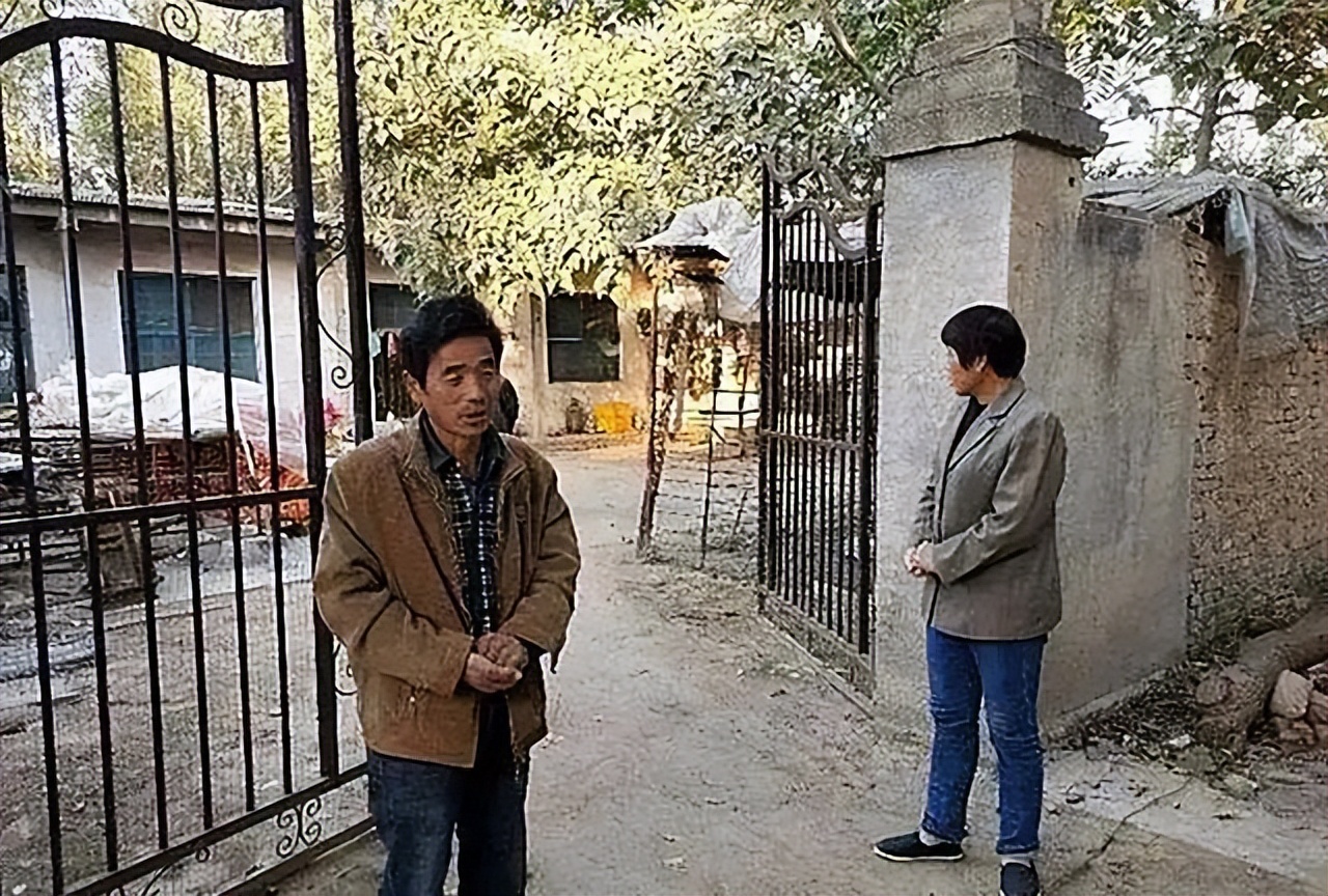 24岁学霸离世捐献5器官，丧子后第10天，父亲回老家工地搬砖