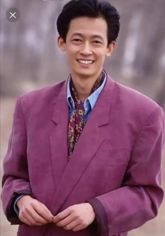 想当大学老师需要什么条件（表面是明星）