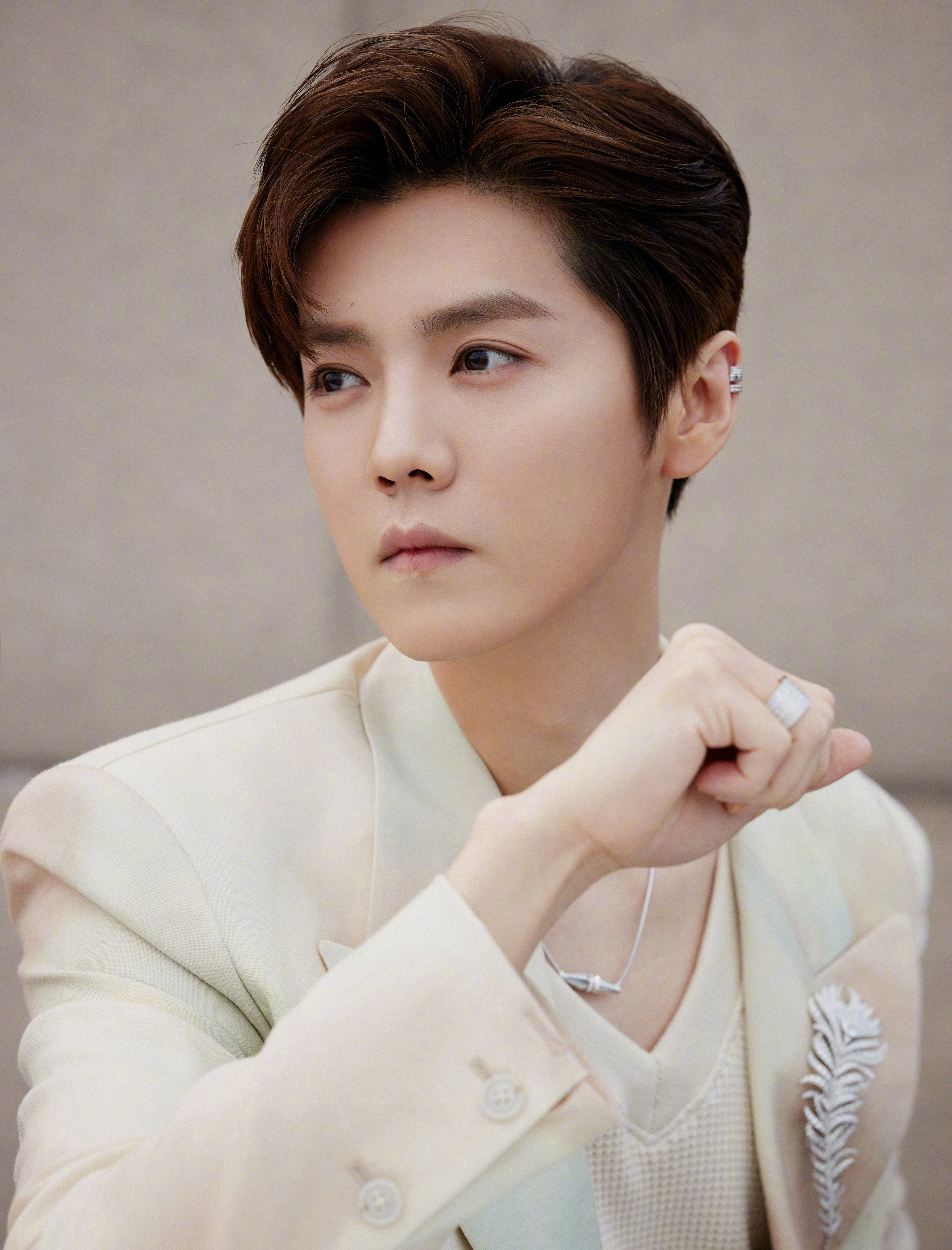 鹿晗 | 俊逸翩翩