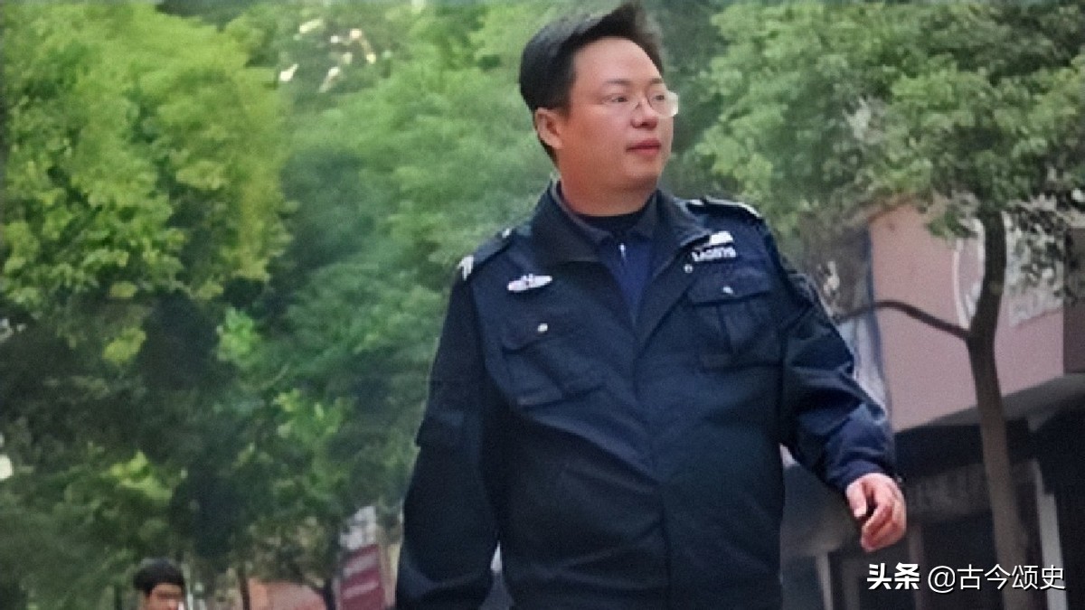 高考状元张晓勇：接近满分考进清华，毕业后却选择回乡当保安