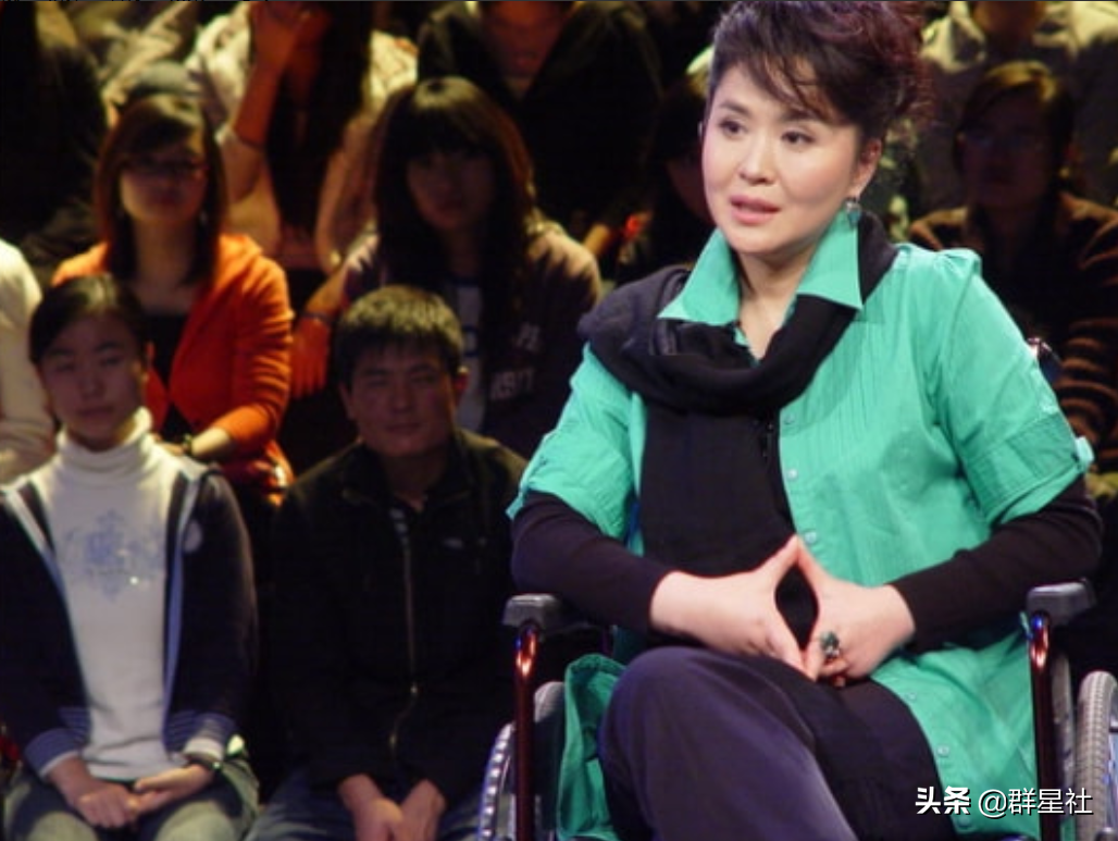 著名导演尤小刚：33岁娶田歌，二婚邬倩倩，如今现女友比他小30岁