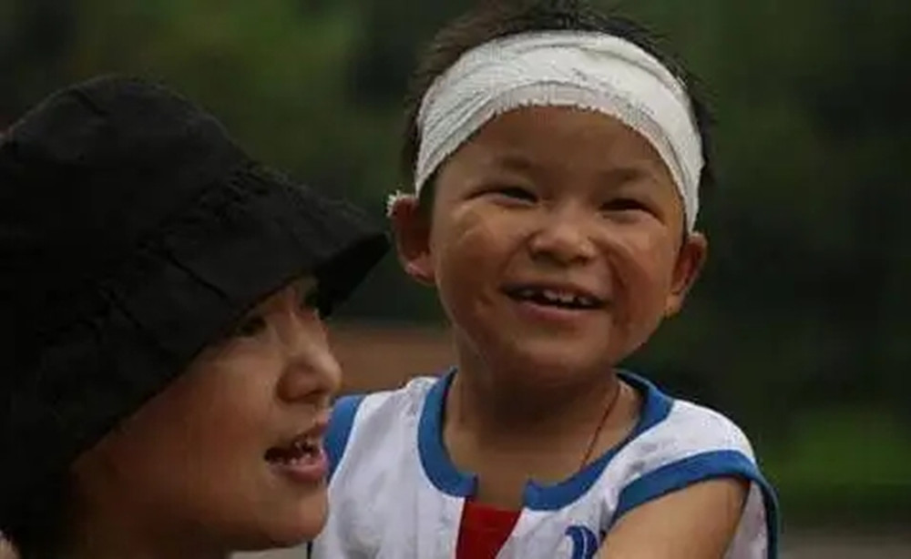 小英雄林浩：在地震中救出两名同学，曾立志考清华，他如愿了吗？