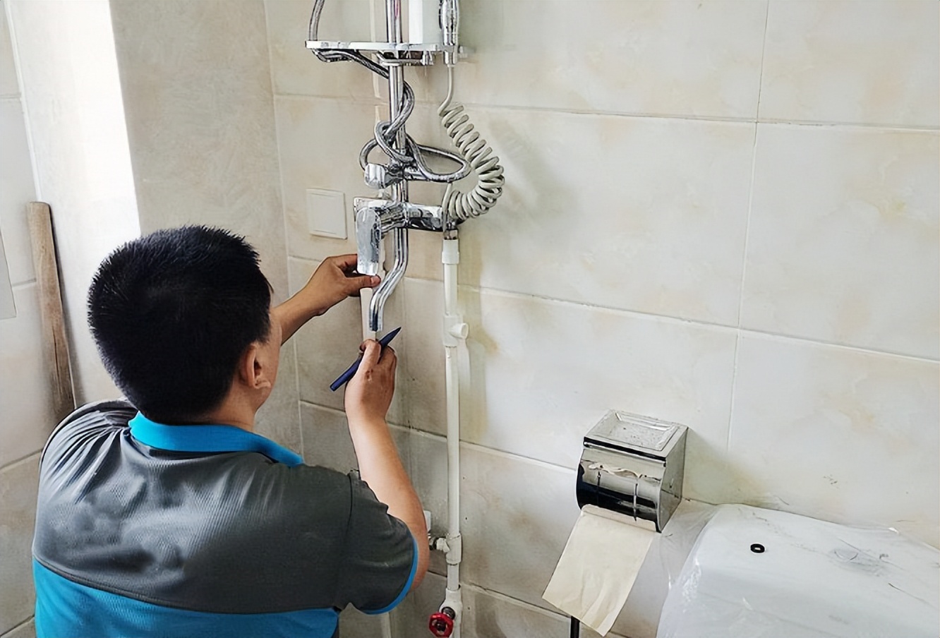 农村曾很火的“太阳能”，为何现在“预冷”？农村人不爱用了为啥