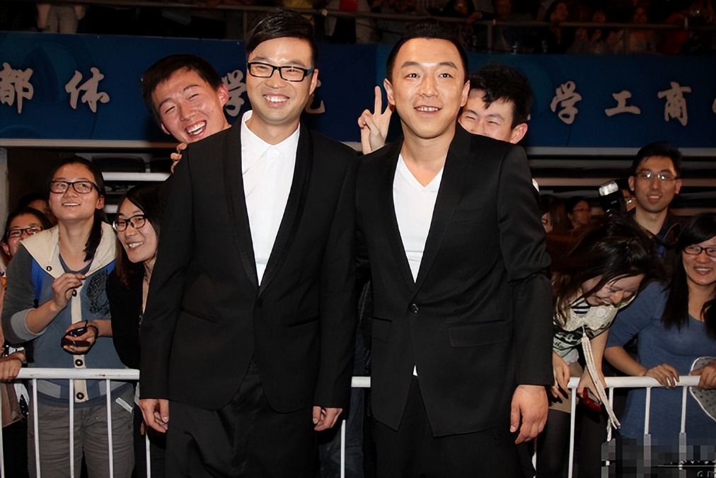 王迅：成名后抛弃发妻，把90后娇妻宠成宝，前妻“红了”，他糊了