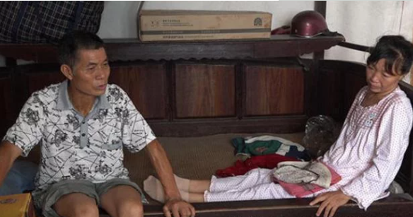 高考状元杨仁荣留下神秘短信后消失，母亲身患癌症，苦寻儿子9年