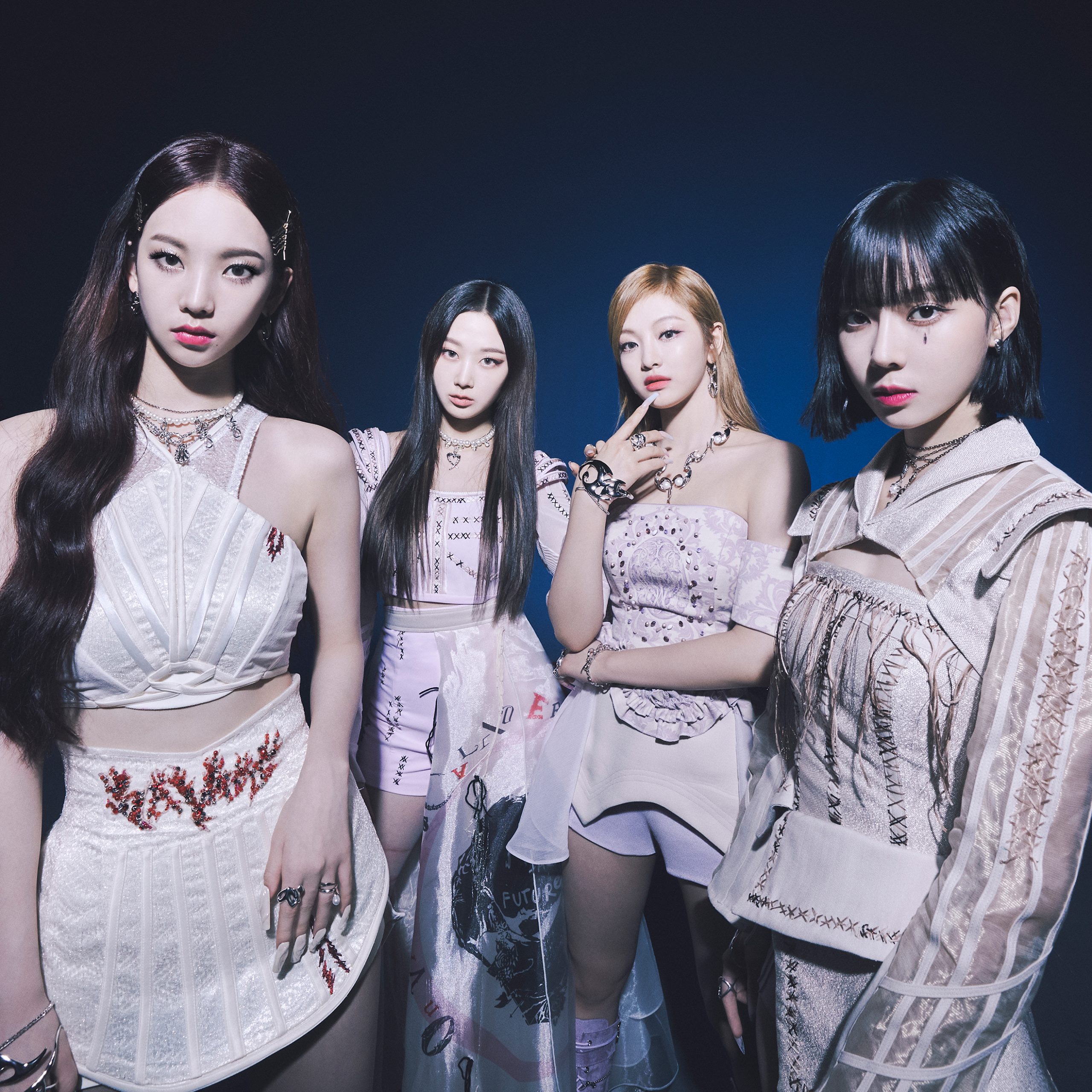 因此jyp的优势,或许也只剩下了「女团名家」的口碑而已.