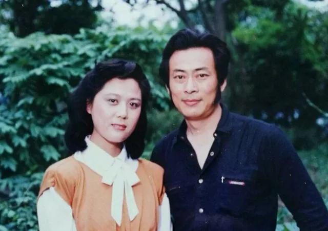 老戏骨王诗槐，离异，一个人照顾病中儿子，20年后遇初恋儿女双全