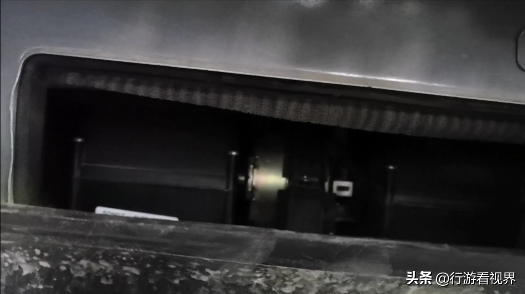 2022年五一之前，58168公里時(shí)候我給愛(ài)車(chē)更換空調(diào)濾芯，全程DIY