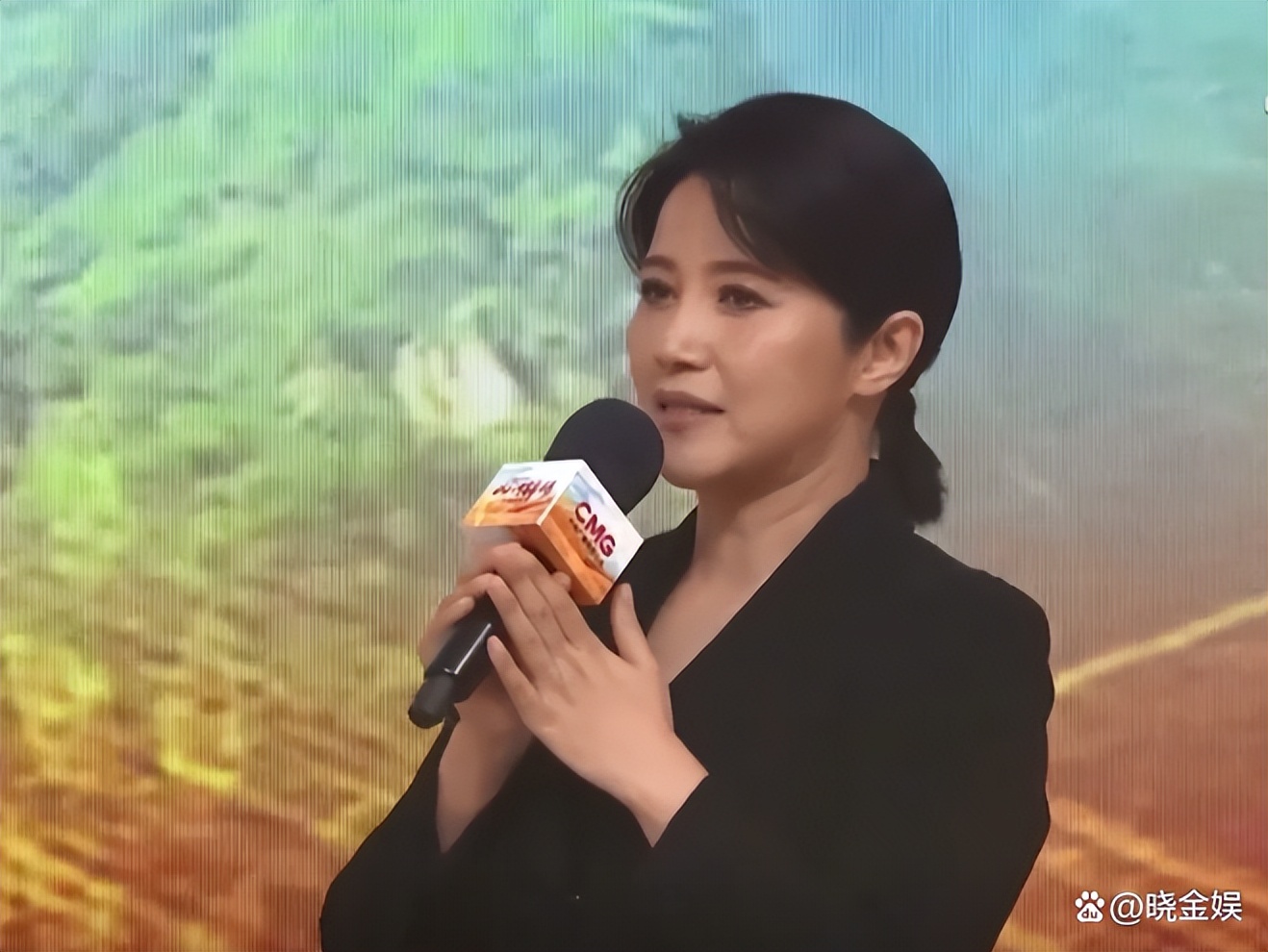 颜丙燕：下定决心拼演技，为更接近乡村教师形象“20天减掉15斤”