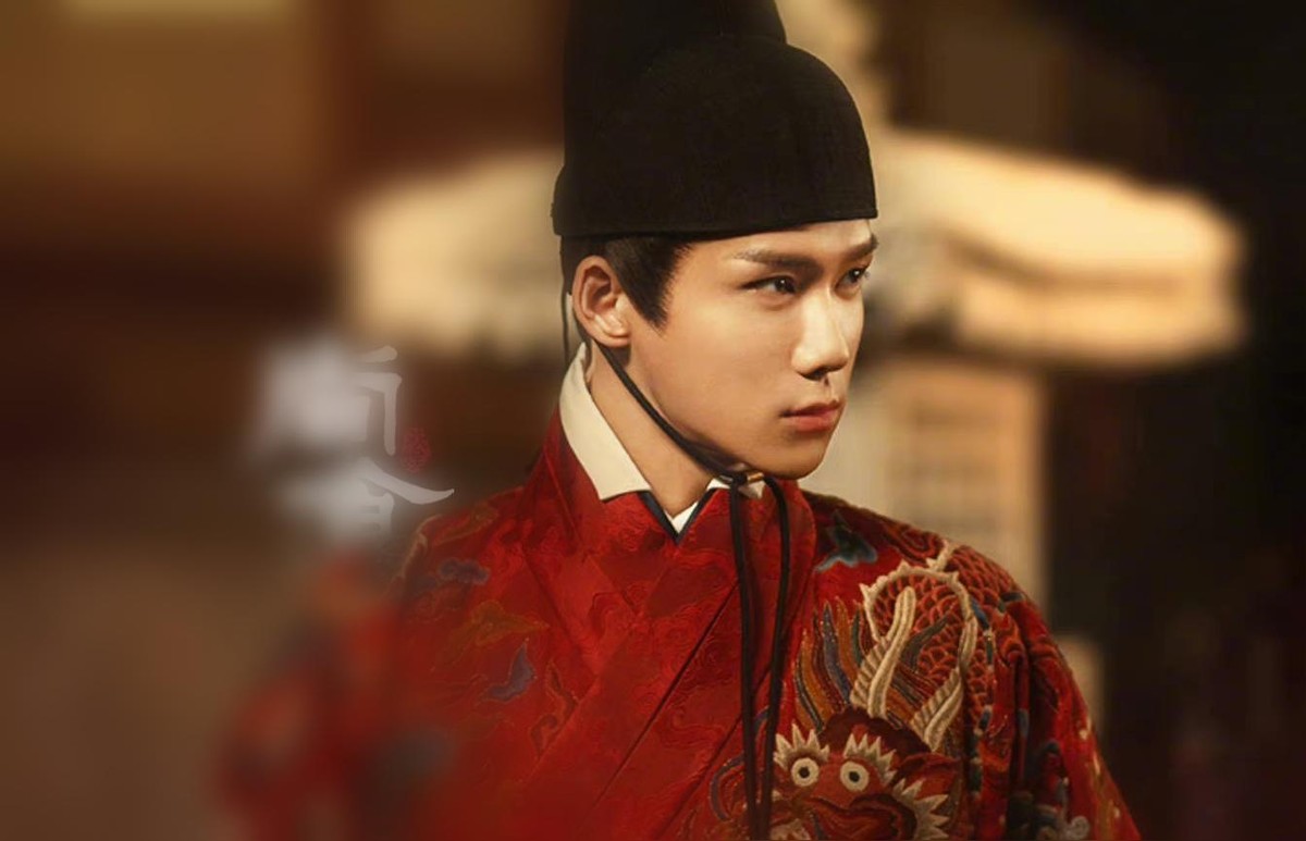 穿飞鱼服我只服这11位男星！穿上后个个化身为万人迷，霸气侧漏