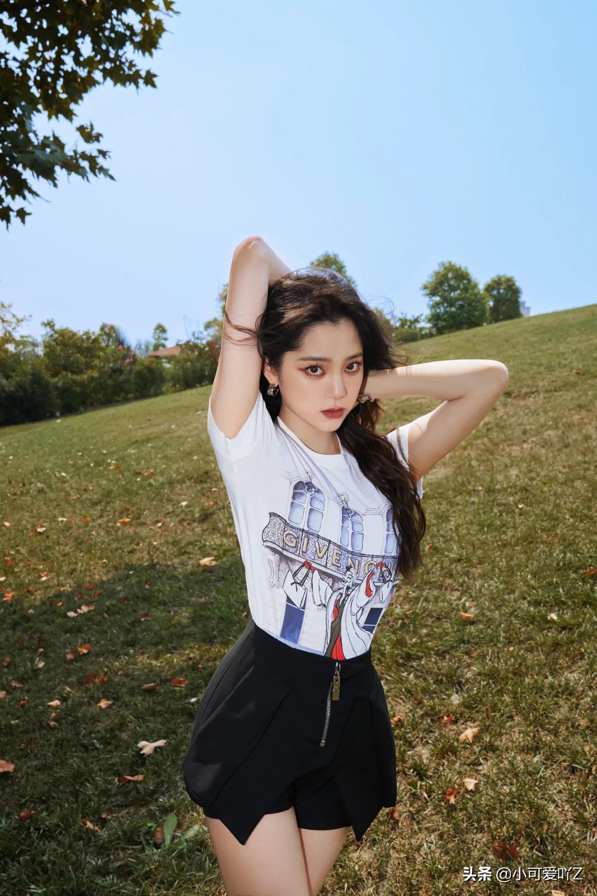 欧阳娜娜，火热的夏天，清凉酷酷的女孩