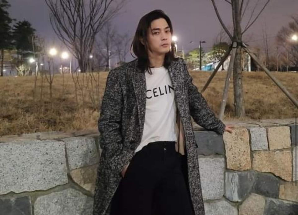 这些韩国万人迷——李钟硕、张东润等——留长发看起来非常迷人