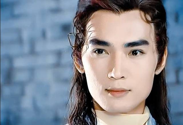 倒霉的何润东,演主角总是碰到大帅哥男配,活生生被比成古装丑男