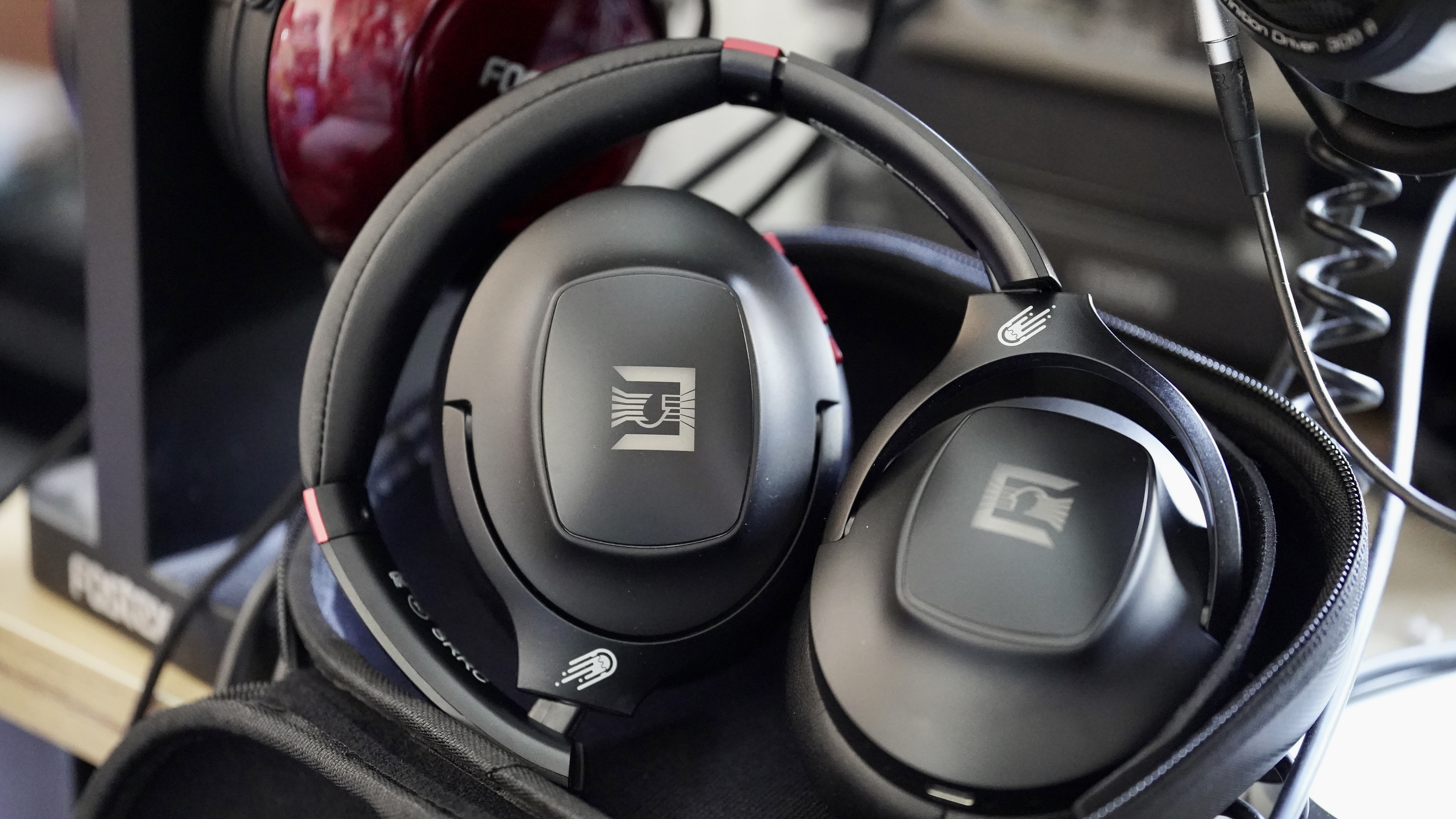 真正德国顶级HiFi耳机大厂发布无线耳机与游戏耳机！老烧深度评测
