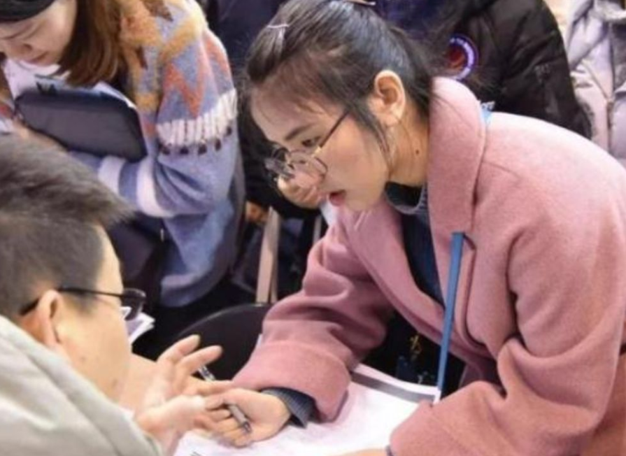 本科生分为6个类别，处于最后一类的毕业生，不受企业的喜欢