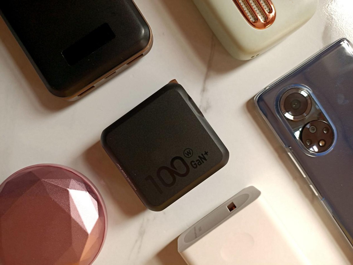 Aohi Magcube 100W氮化镓|饼干大小的100W快充，让你工作生活两不误