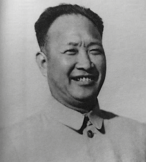 1950年外国间谍企图国庆节炮轰天安门，毛主席：打过来谁都不许跑