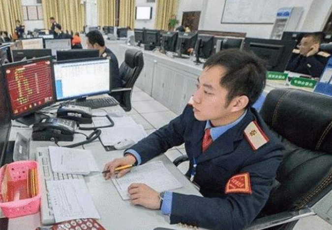 公务员政审有新规，两类大学生或将无法通过，成绩再优秀也没用