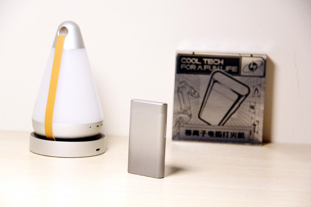 超薄高端+户外大风可点火，极蜂等离子电弧打火机初体验