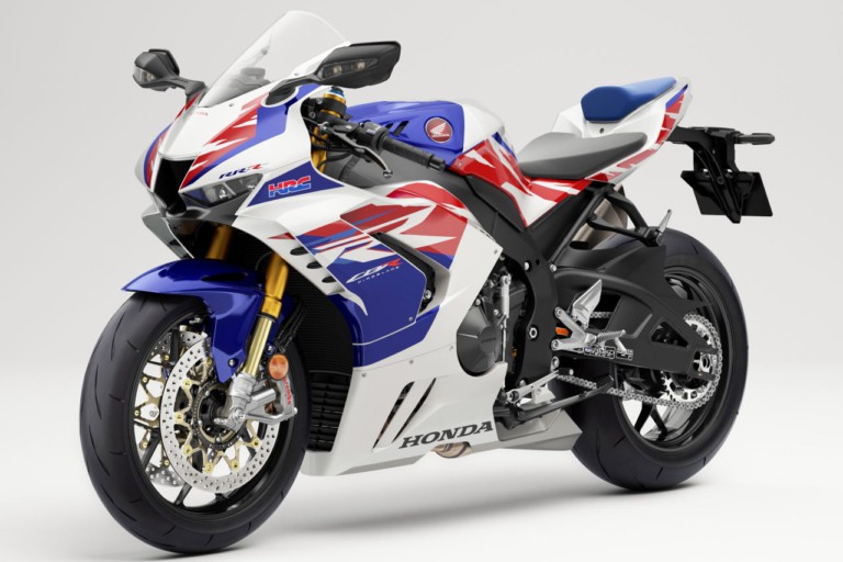 本田cbr1000rr-r/sp经典涂装上身?