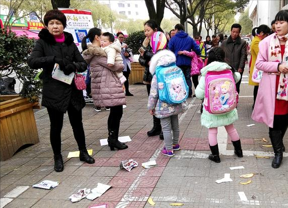 江苏这2所大学臭名昭著，毕业证一文不值，早已被全面点名曝光